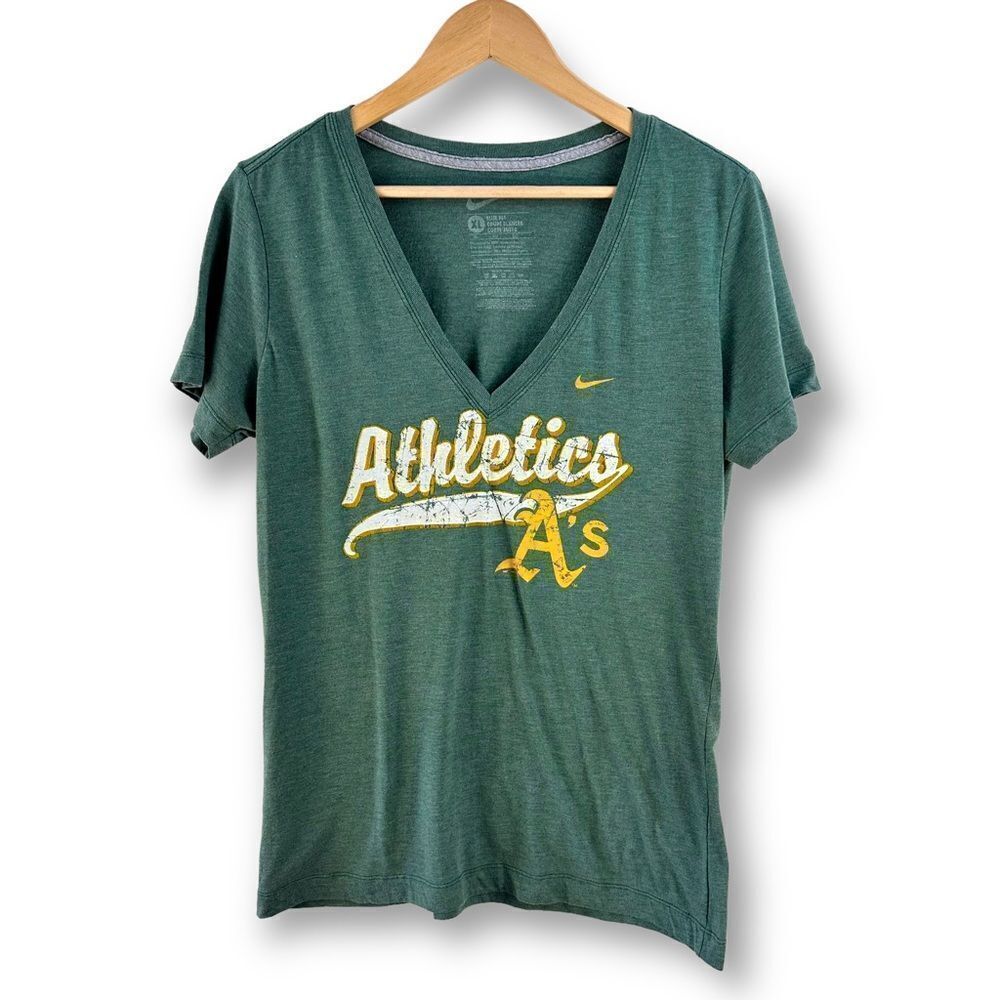 Nike‎ Green Oakland As deep v-neck T-shirt size XL